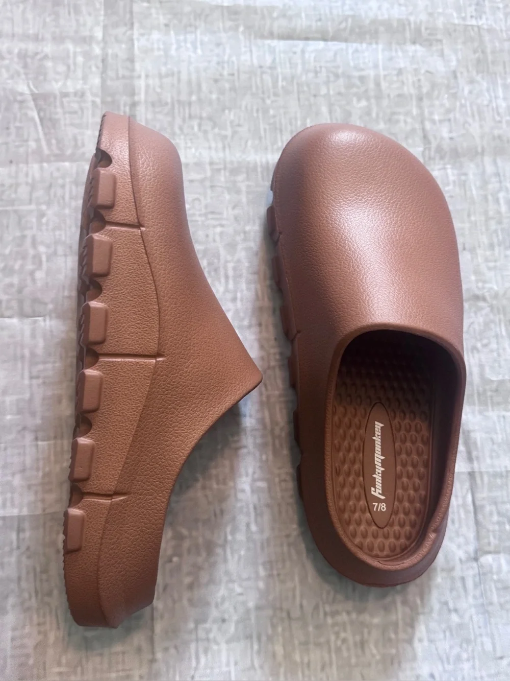 🤎 Light Brown Platform Slides – Women’s 7/8 (37/38) 🤎